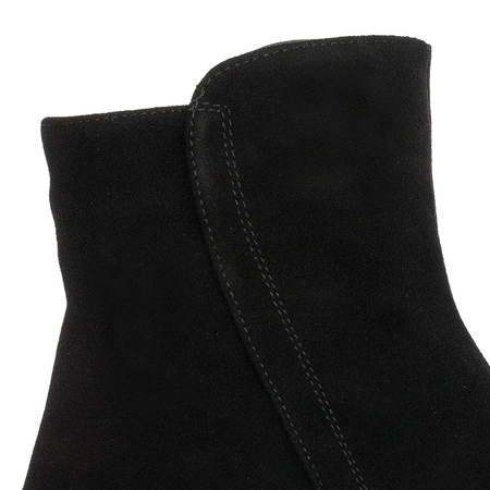 Leather Boccato boots on the Black post