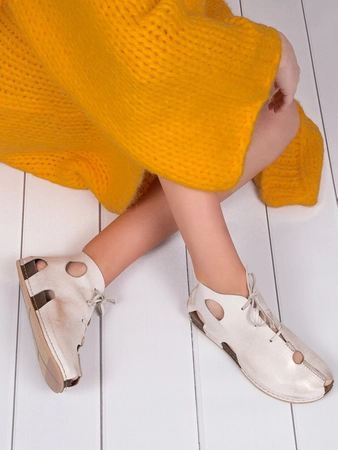 Maciejka 03426-25/00-6 Light Beige Flat shoes