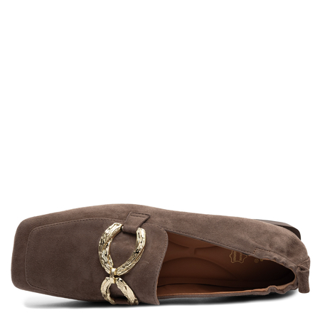 D&A Elegant Suede Loafers With Gold Ornament Brown CR61-3115