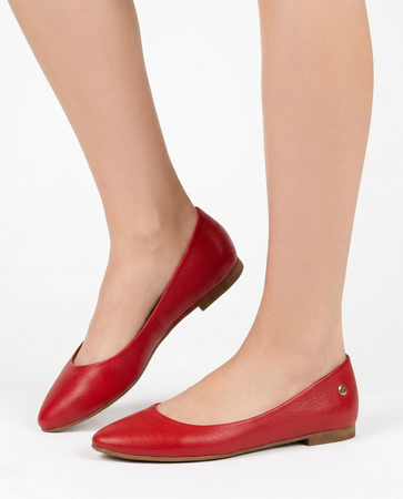 Maciejka Leather Slip-On Ballerinas Flat Sole Red 04100-08/00-8