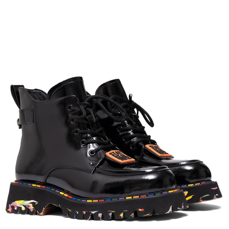 Sokolski Trzewiki Damskie Lakierowane Botki na Suwak i Sznurowane Czarne CH-Z25-90-BLK-L