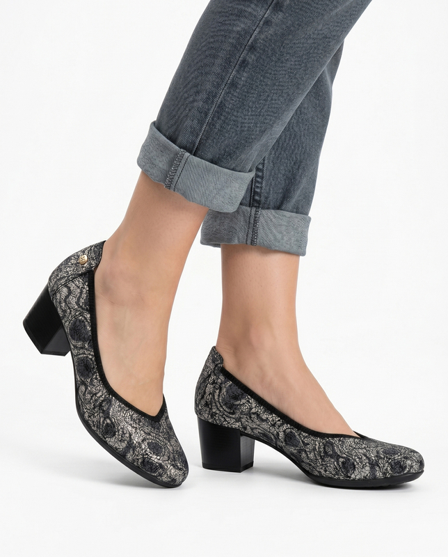 Maciejka Leather Patterned Block Heel Pumps Black 04802-44/00-1