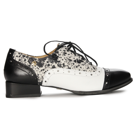Maciejka Women's Leather White + Black Low Shoes