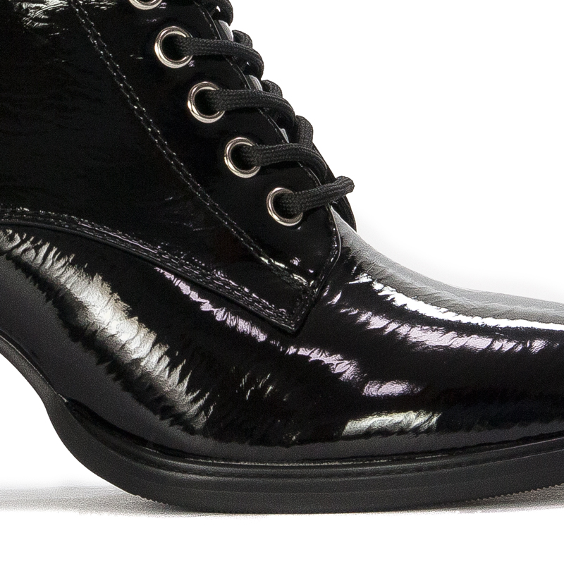 S.Barski Women's boots ankle boots black lacquered