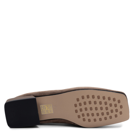 D&A Elegant Suede Loafers With Gold Ornament Brown CR61-3115