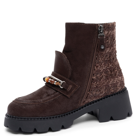 Maciejka Leather Decorated Women's Boots On A Massive Sole Brown 07860-02/00-8
