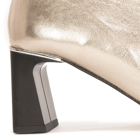 Maciejka 5262A-25/00-1 Gold Boots