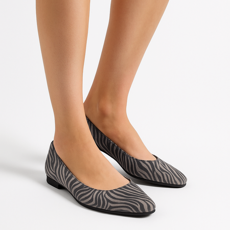 Maciejka Suede Ballerinas Almond Toe Beige-Black 4100W-01/00-8