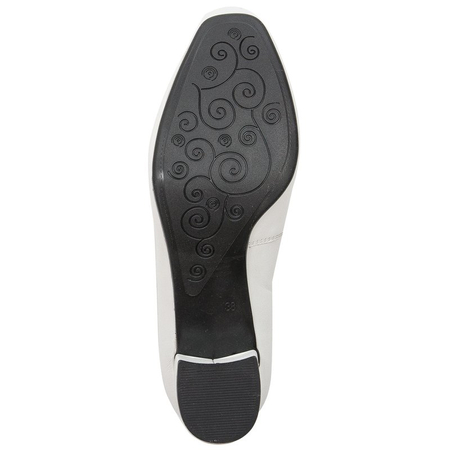 Maciejka 05034-11-00-1 White Pumps