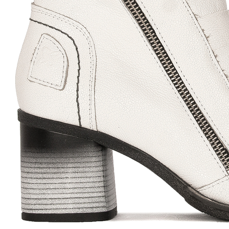 Maciejka 05647-11/00-3 Women's White Boots
