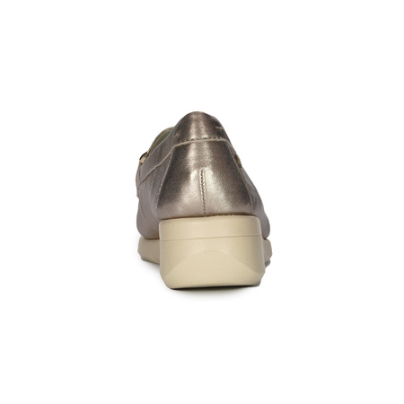 Maciejka Gold Leather Low Shoes