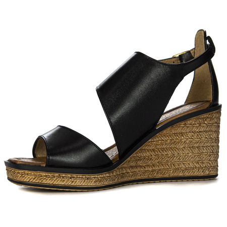Maciejka Women's Black Sandals