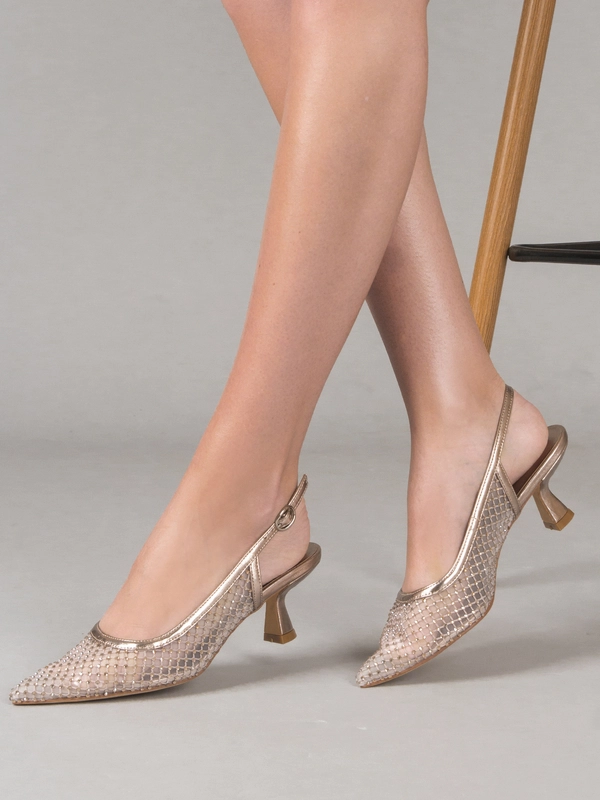 Alma En Pena Luna Bronze Pumps V240293