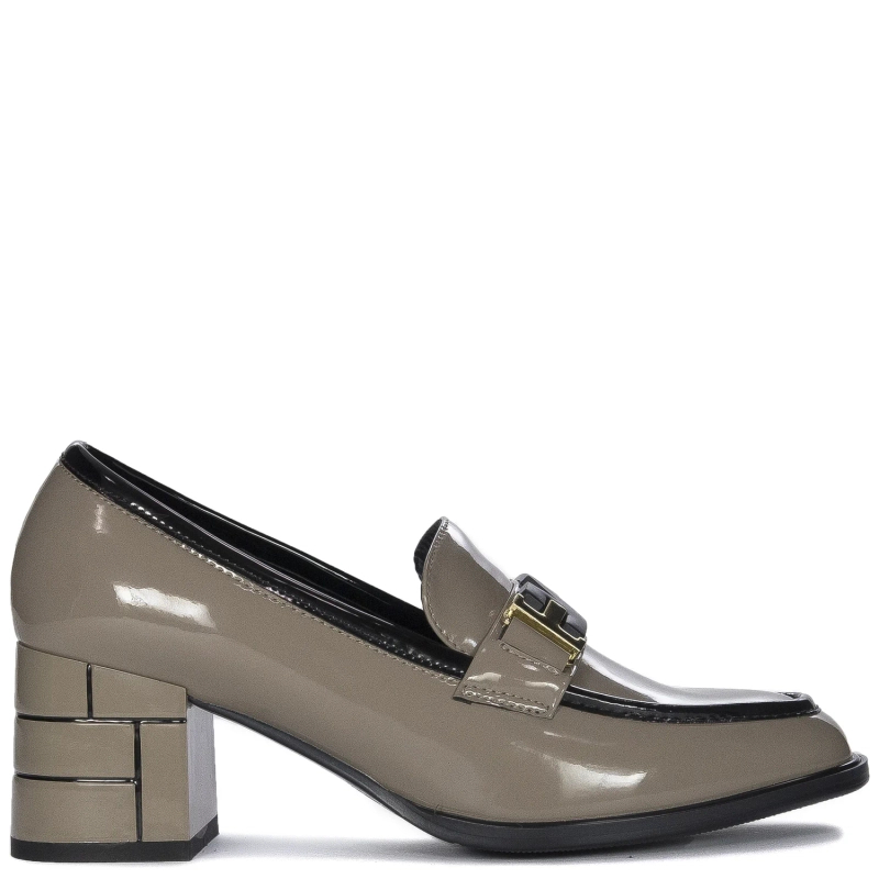 Artiker Women's Khaki Low Shoes