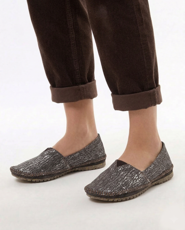 Maciejka Women's Slip-on Leather Shoes With Texture Brown 1930W-35/00-0