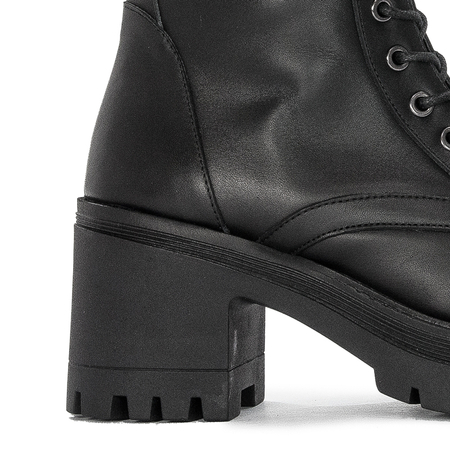 CAFENOIR Women's leather ankle boots Nero black