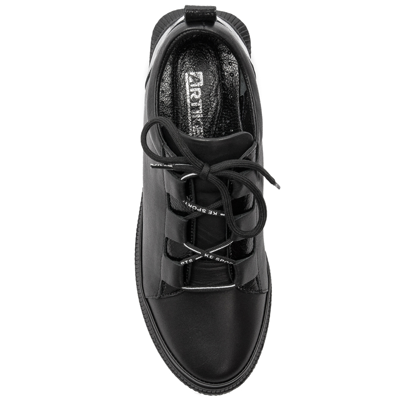 Artiker Women's black low shoes on the platform