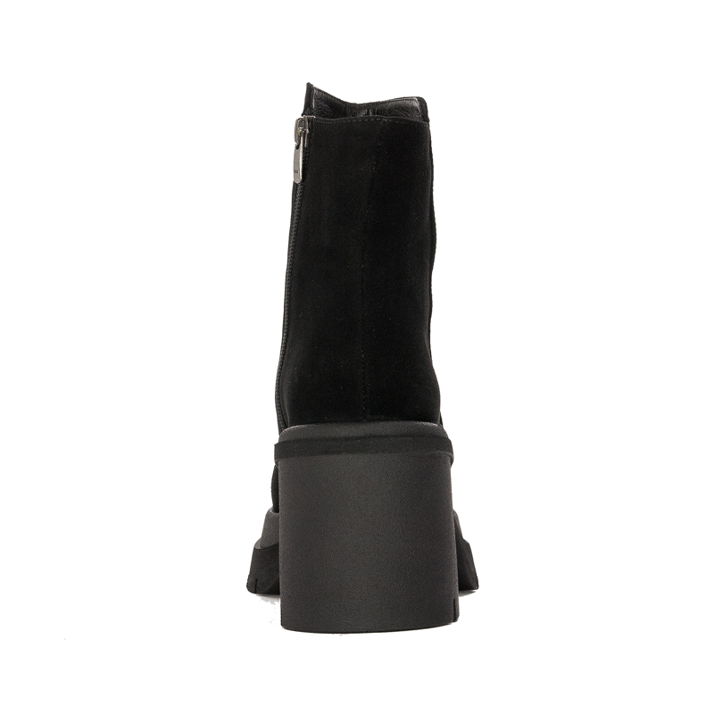 Leather Boccato boots on the Black post