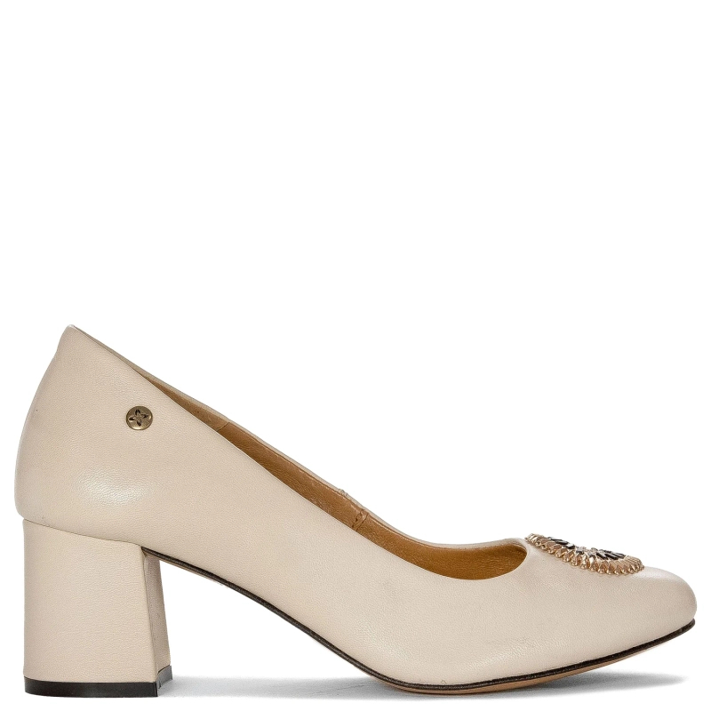 Maciejka Beige Pumps