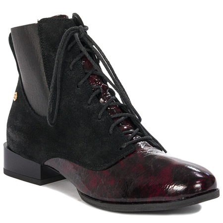 Maciejka Black women's Lace-Up Boots