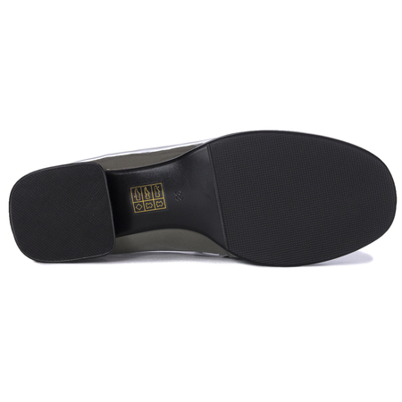 Artiker Women's Grey Low Shoes