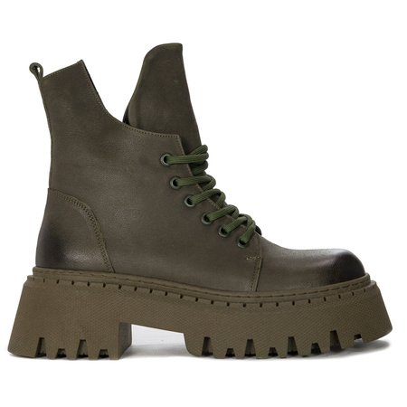 Venezia Black Leather Green boots