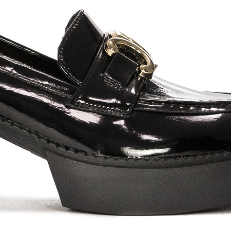 S.Barski Women's shoes on the platform black lacquer