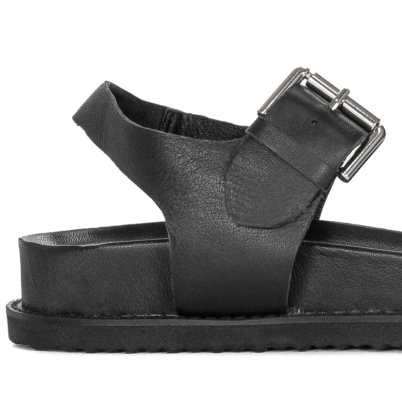 Inuovo Sandały damskie skórzane Black Czarne