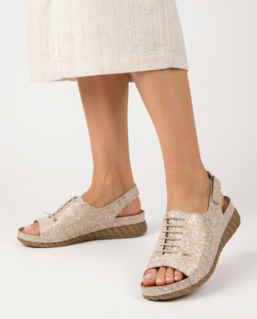 Maciejka Comfortable Leather Wedge Sandals Beige L7635-04/00-1 HTML