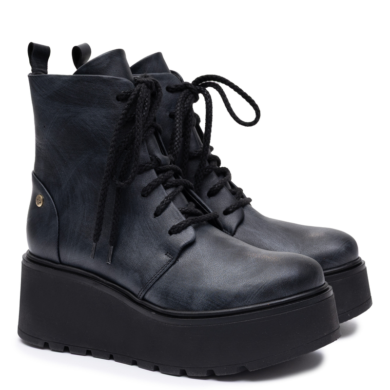 Maciejka Distressed Grey Leather Laced Platform Ankle Boots 6762W-03/00-6