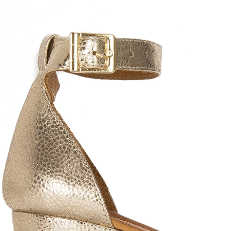 Boccato Gold Leather Wedge Sandals Elegant Textured 050-1798-R018