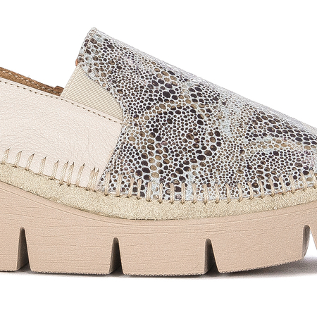 Maciejka 5814A-04/00-1 Beige Suede Low Shoes