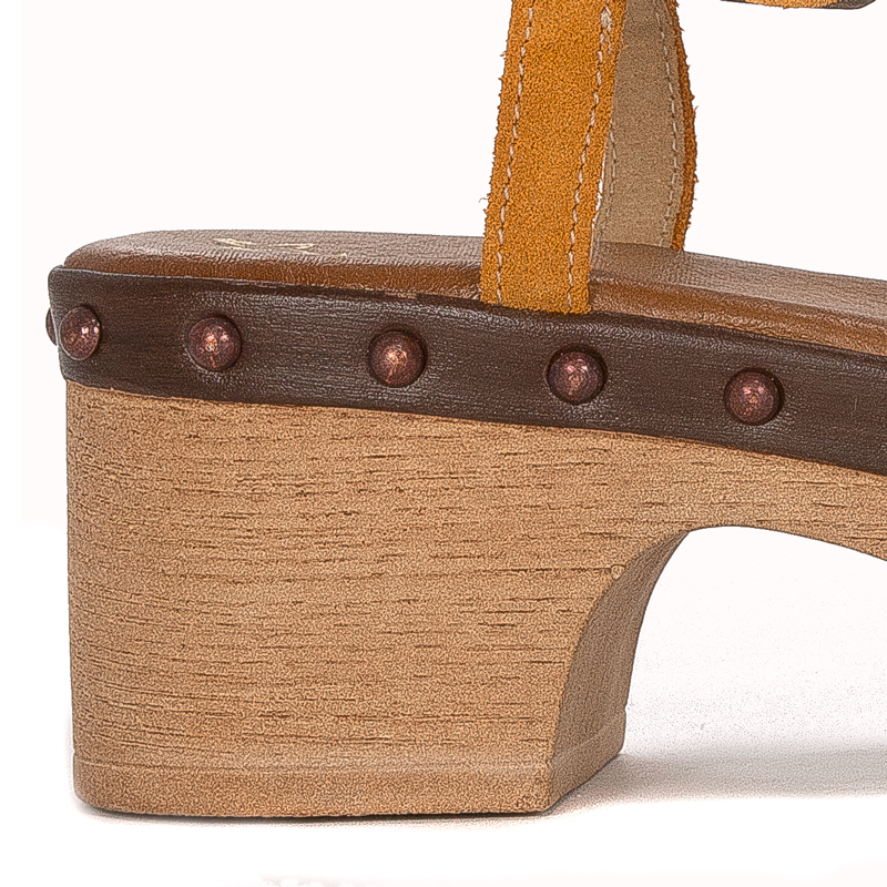 Maciejka women's Yellow velor Sandals