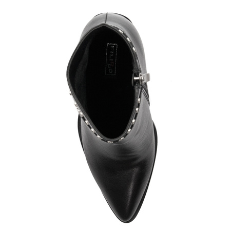 Women's Filippo boots on a black insulated heel