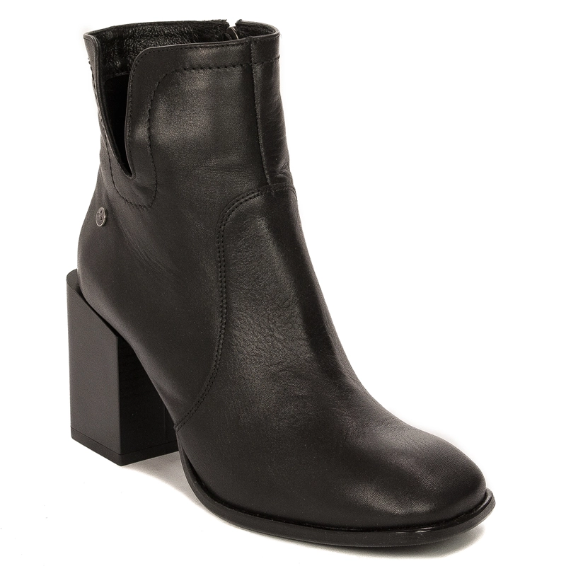 Maciejka Black Leather Women's Boots