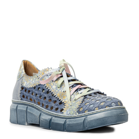 Maciejka Perforated Platform Shoes Pastel Blue 05850-17/00-1