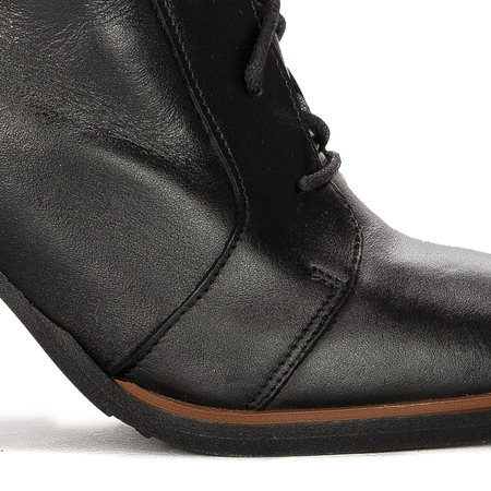 Maciejka Black Women's Lace-Up Boots