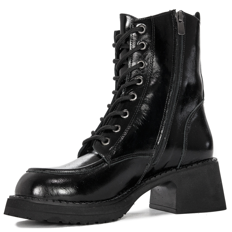 Boccato Women's leather ankle boots on a black post