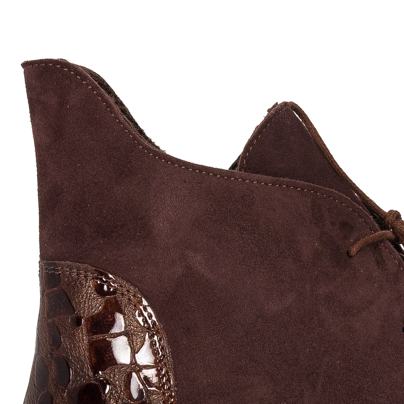 Maciejka Brown Women's Lace-Up Boots