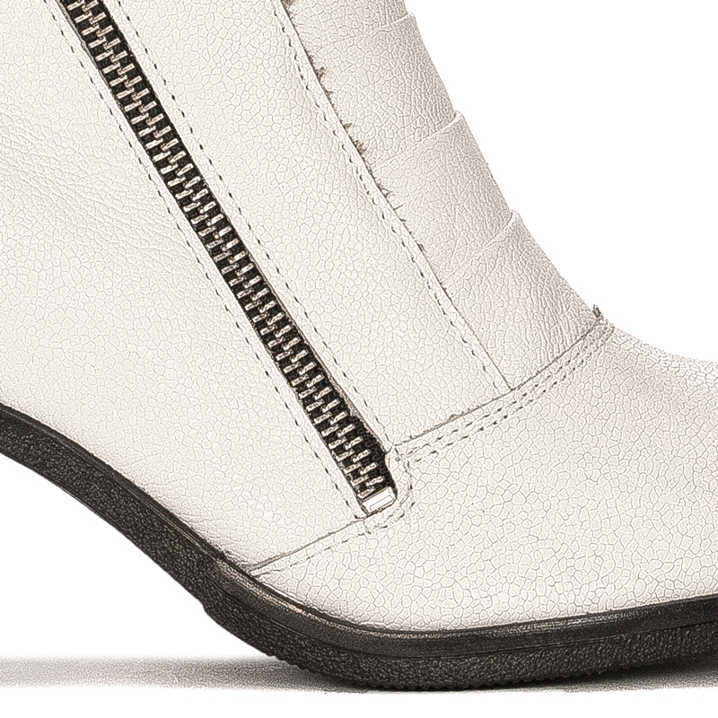 Maciejka 05647-11/00-3 Women's White Boots