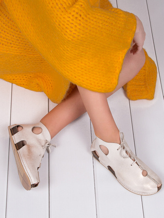 Maciejka 03426-25/00-6 Light Beige Flat shoes