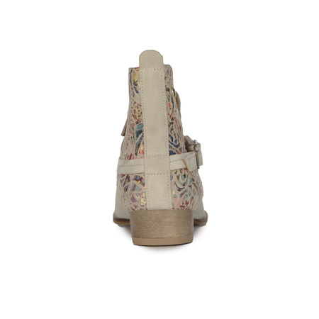 Maciejka Beige women's Boots