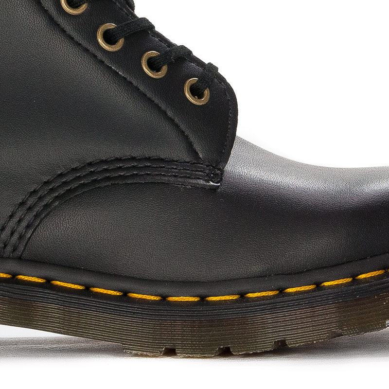 Dr. Martens Botki glany damskie skórzane Vegan 1460 Black