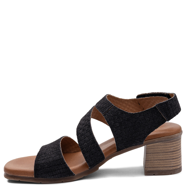 Maciejka Leather Woven Texture Black Sandals E7401-01/00-1