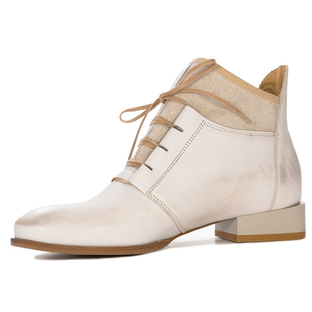 Maciejka Light Beige Lace-up Boots