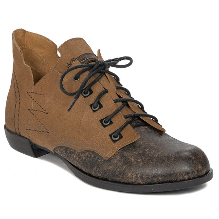 Maciejka Brown Lace-up Boots