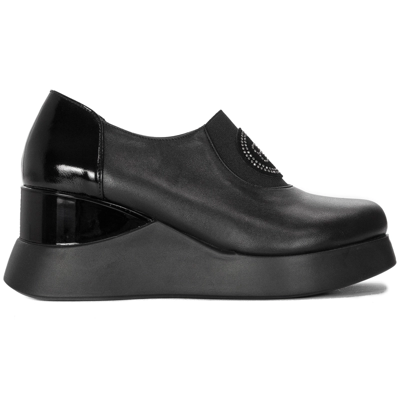Leather Boccato boots on the Black platform
