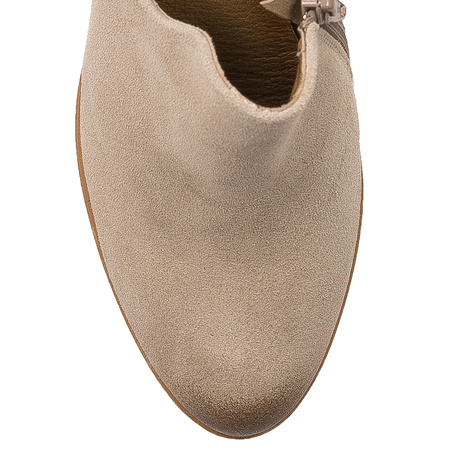 Maciejka Women's Beige Flat Shoes