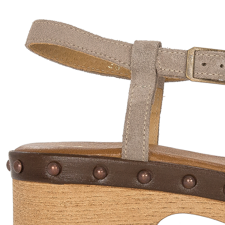 Maciejka women's Dark Beige velor Sandals