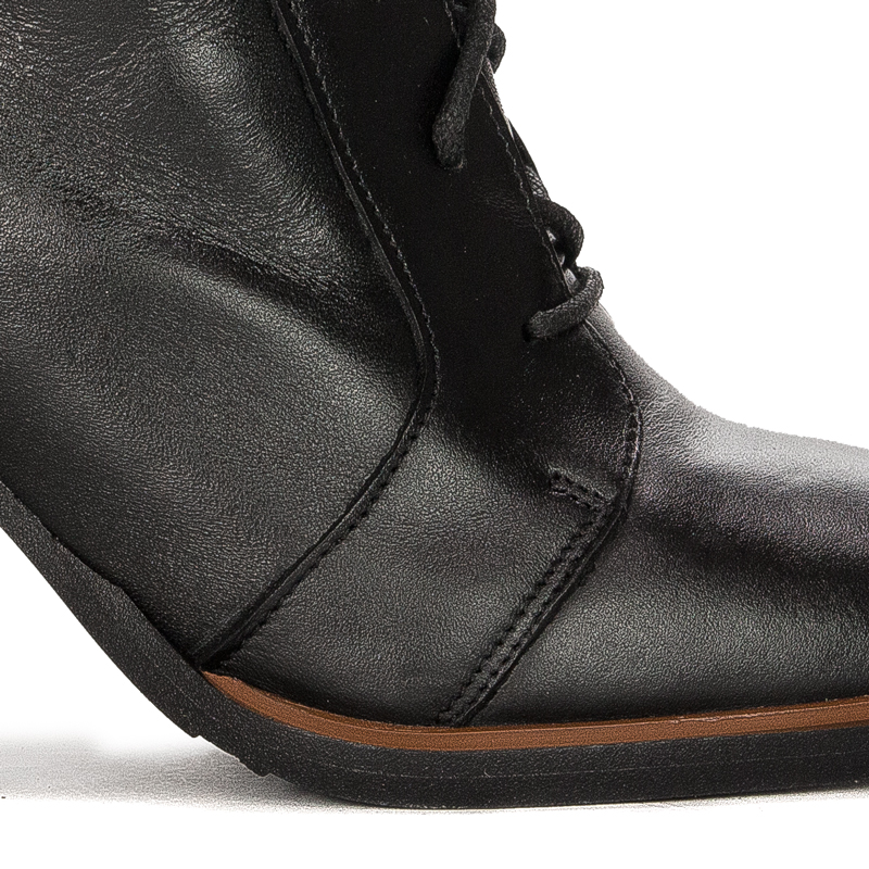 Maciejka Black Women's Lace-Up Boots